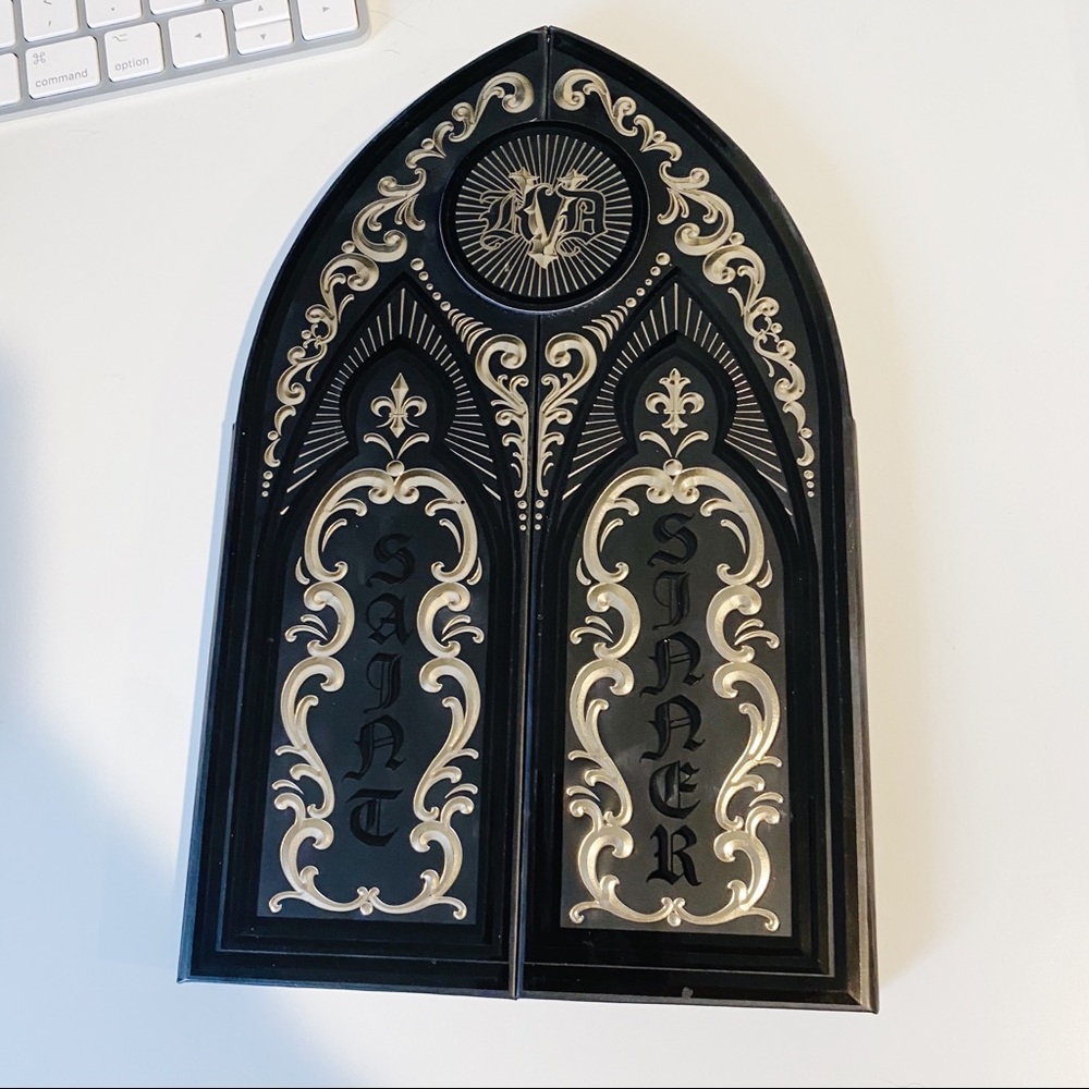 Kat Von D Saint And Sinner Palette